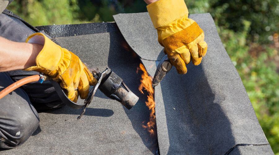 Expert Emergency Roof Repairs services in Dingle, ID
